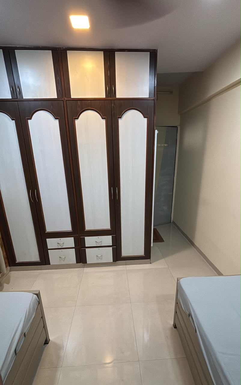 Ashok Samrat Premium Girls AC Rooms thumbnail 8