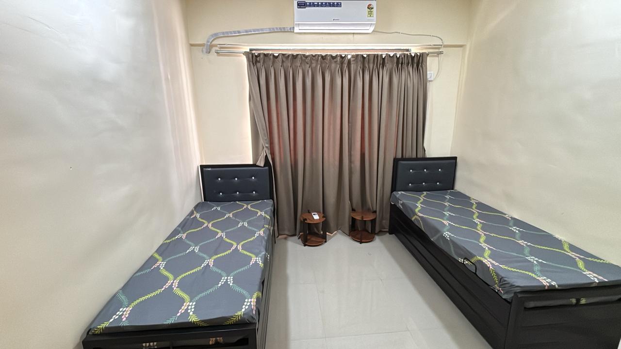 MyRoomiee furnished room in Goregaon West